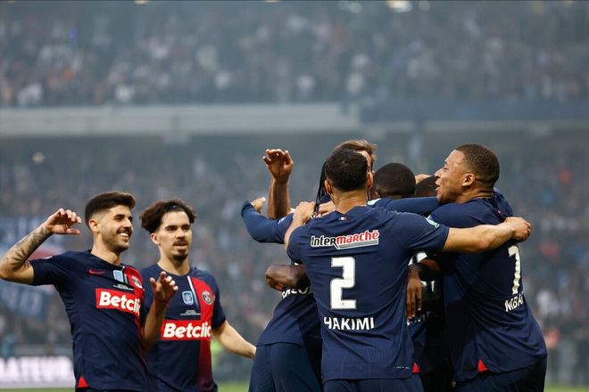 巴黎圣日耳曼国际比赛日官宣签约，志在德国杯名次提升，管理层满意，年轻球员得到机会的简单介绍